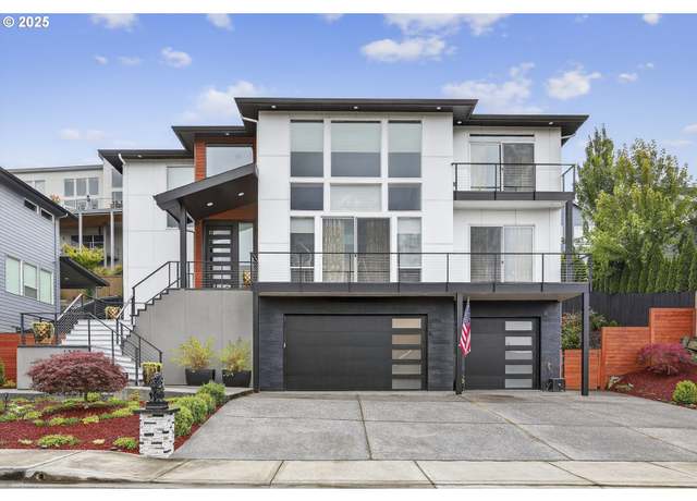 Property at 1345 N R St, Washougal, WA 98671, 4 beds, 2.5 baths