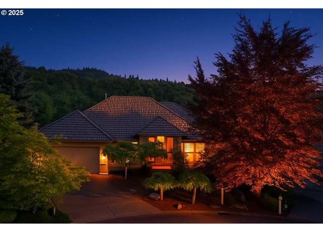 Property at 9234 NW Hopedale Ct, Portland, OR 97229, 4 beds, 2.5 baths