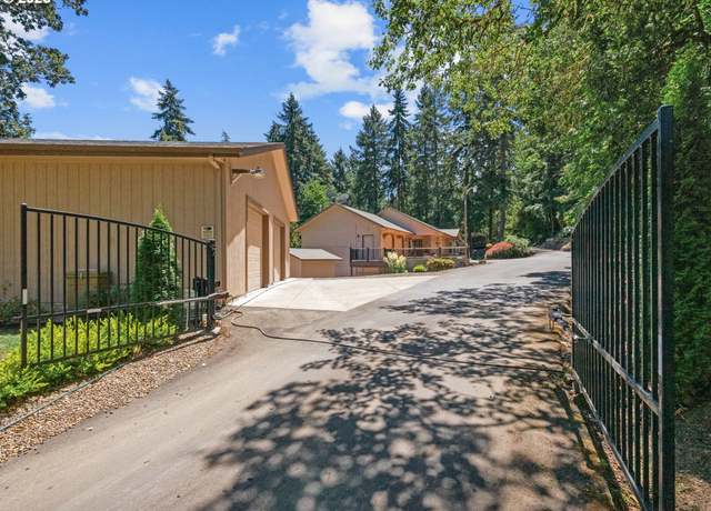 Property at 29530 Hodsdonsdale Ln, Eugene, OR 97402, 4 beds, 2.5 baths