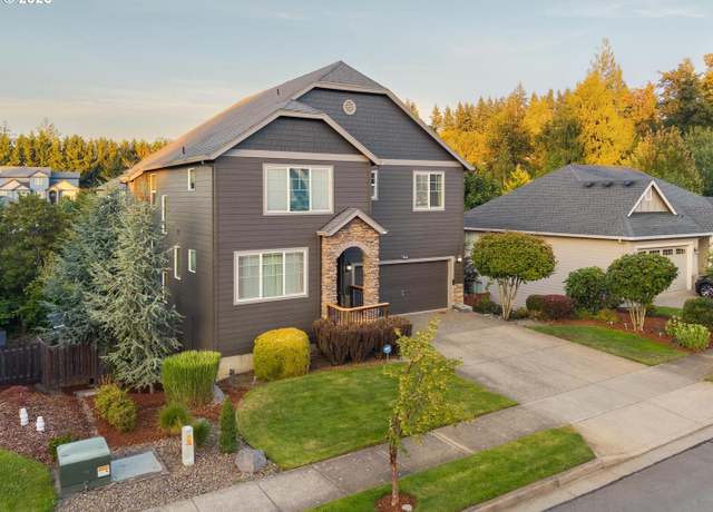 Property at 9488 SE Grace Cir, Happy Valley, OR 97086, 5 beds, 3.5 baths