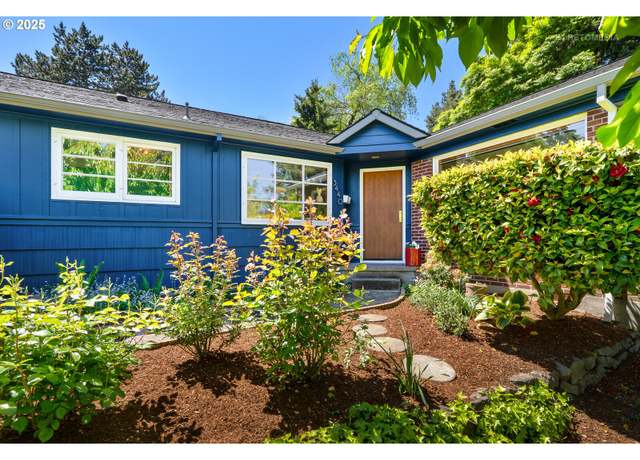 Property at 3440 SW Primrose St, Portland, OR 97219, 3 beds, 2 baths