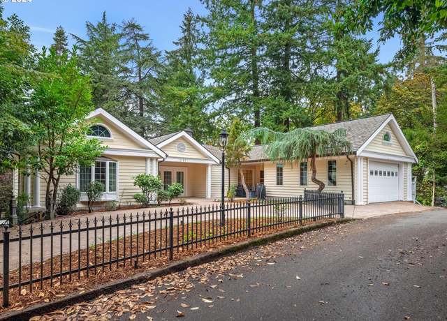 Property at 1757 SW Prospect Dr, Portland, OR 97201, 4 beds, 4.5 baths