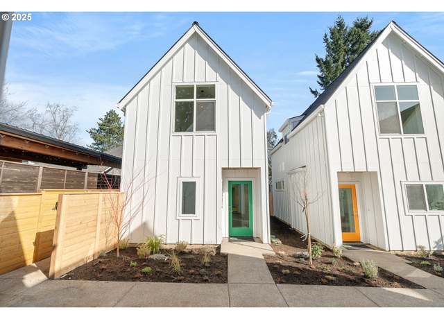 Property at 2291 N Humboldt St, Portland, OR 97217, 2 beds, 1.5 baths