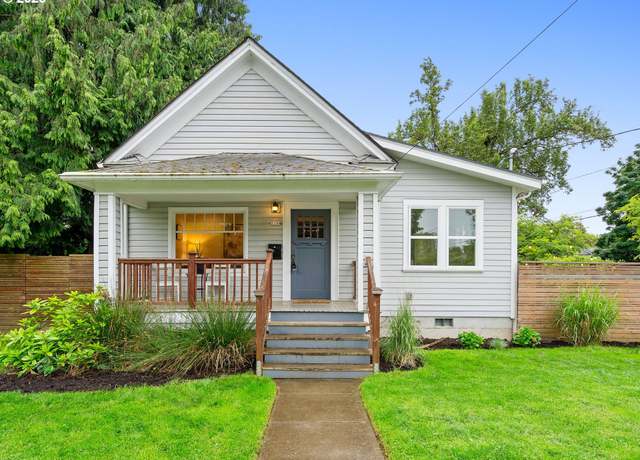 Property at 1104 SE Miller St, Portland, OR 97202, 3 beds, 1 bath