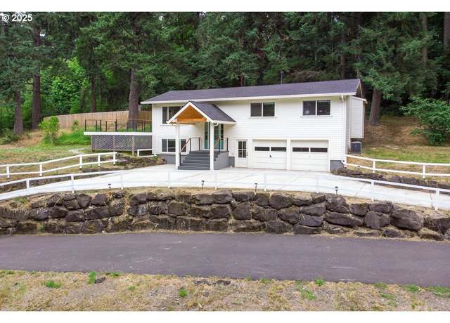 Property at 11639 SW Champlin Ln, Beaverton, OR 97007, 3 beds, 3 baths