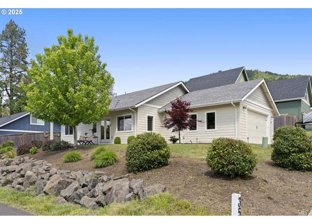 Property at 367 E 4th St, Lowell, OR 97452, 3 beds, 2 baths
