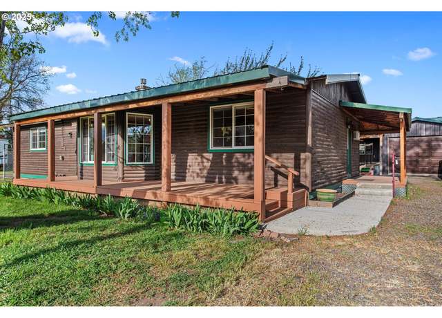Property at 2805 N Cherry St, La Grande, OR 97850, 2 beds, 1 bath