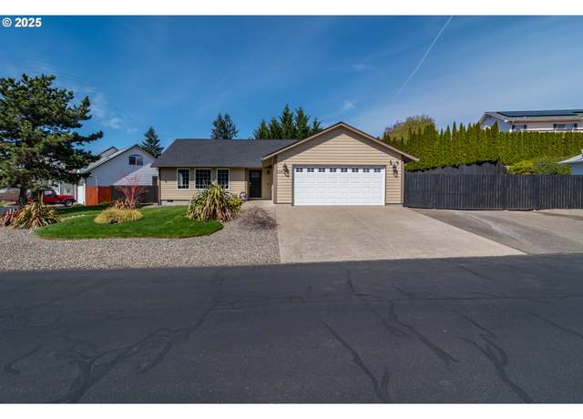 Property at 2289 Eagle Loop, Sutherlin, OR 97479, 3 beds, 2 baths