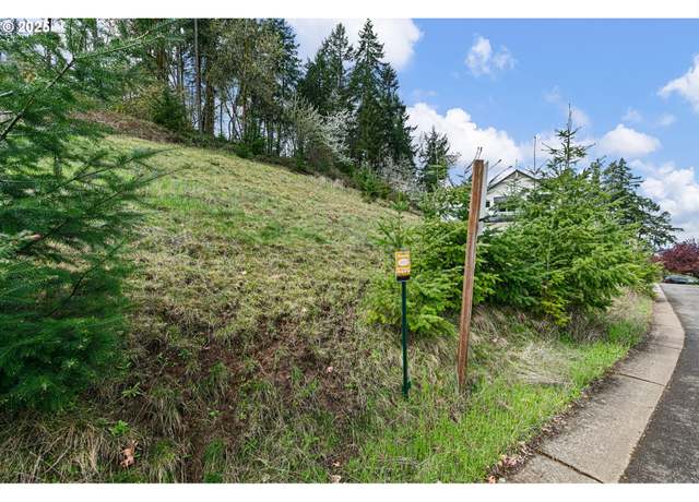 Property at Mountain Ash, Eugene, OR 97405