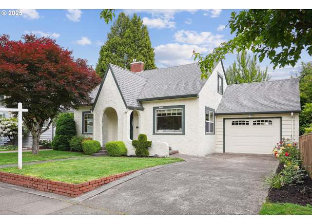 Property at 7514 SE 17th Ave, Portland, OR 97202, 3 beds, 2 baths