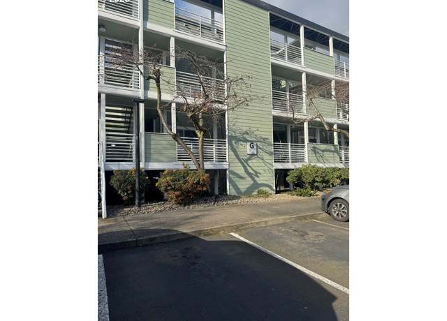 Property at 185 N Hayden Bay Dr, Portland, OR 97217, 1 bed, 1 bath