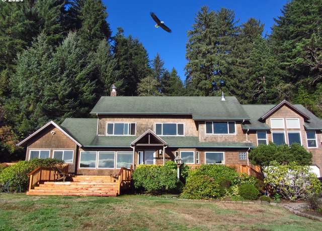 Property at 944 N Bayview Rd, Waldport, OR 97394, 5 beds, 5.5 baths