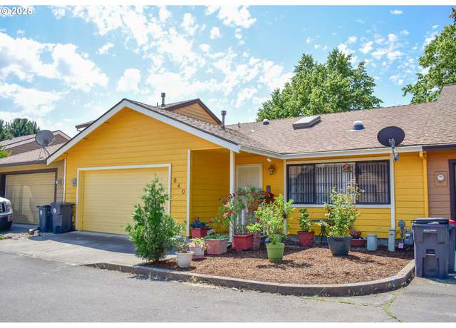 Property at 640 Golden Ln, Medford, OR 97504, 2 beds, 2 baths