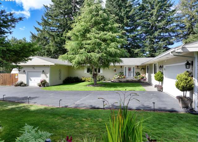 Property at 1099 Parkview Dr, Brookings, OR 97415, 3 beds, 2 baths