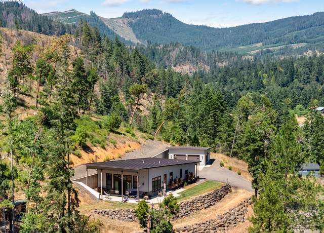 Property at 5795 Hubbard Creek Rd, Umpqua, OR 97486, 3 beds, 2 baths