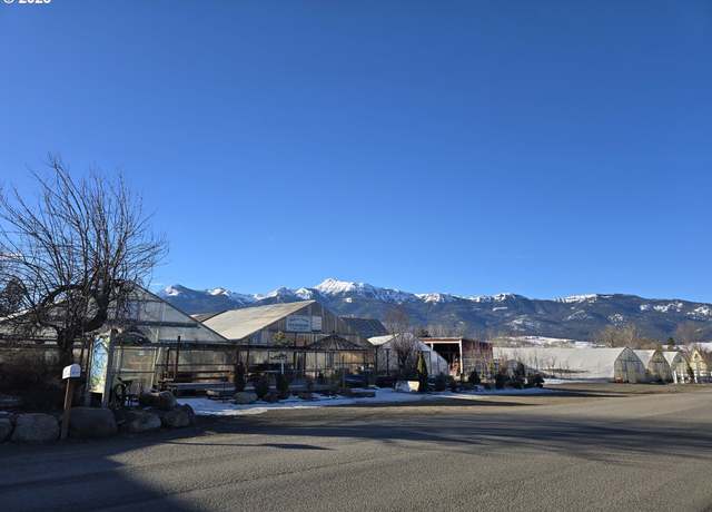 Property at 118 Fish Hatchery Ln, Enterprise, OR 97828, 3 beds, 2 baths
