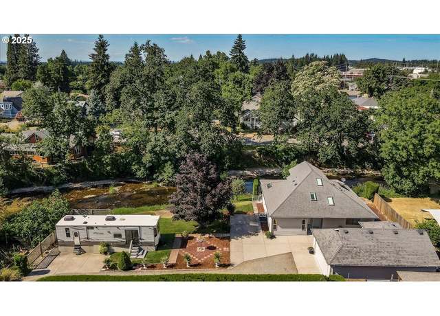 Property at 115 Willow St, Silverton, OR 97381, 3 beds, 2 baths
