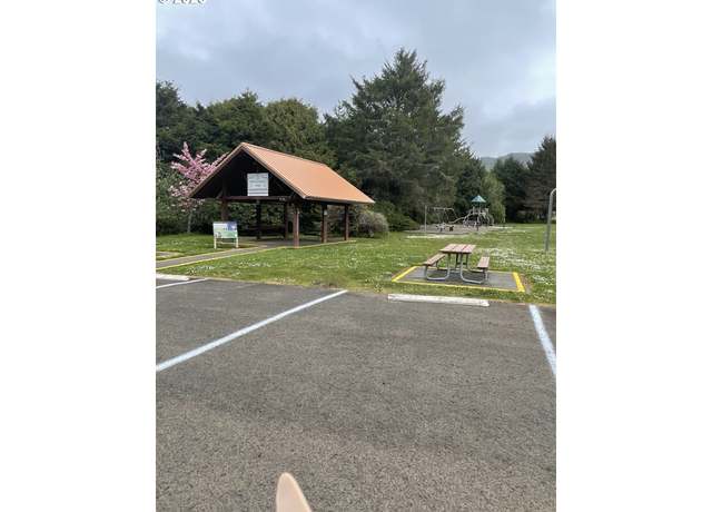 Property at Sea View Bk 15-coral St Unit 14-34, Rockaway Beach, OR 97136