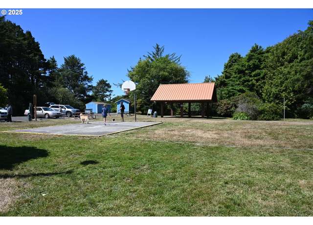 Property at Sea View Bk 15-coral St Unit 14-34, Rockaway Beach, OR 97136