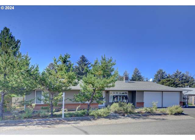 Property at 486 Ridge Dr, Gearhart, OR 97138, 4 beds, 2 baths
