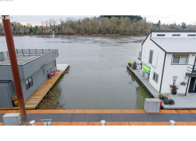 Property at 7720 SW Macadam Ave #14, Portland, OR 97219, 0.5 baths