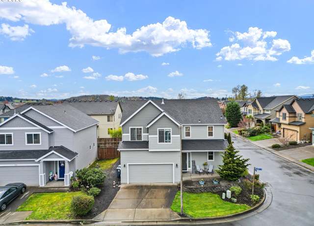 Property at 646 Raber Rd, Eugene, OR 97402, 4 beds, 2.5 baths
