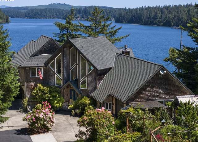 Property at 83505 S Cove Way, Florence, OR 97439, 4 beds, 2.5 baths