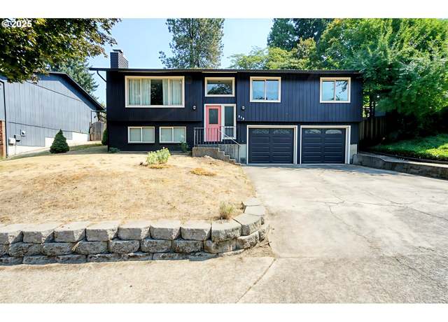 Property at 218 NW Ash St, Mcminnville, OR 97128, 4 beds, 3 baths