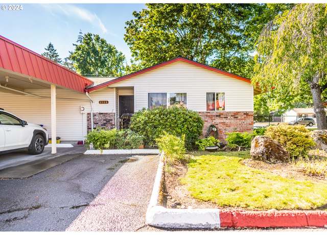 Property at 2113 SE 148th Pl, Portland, OR 97233, 2 beds, 2 baths