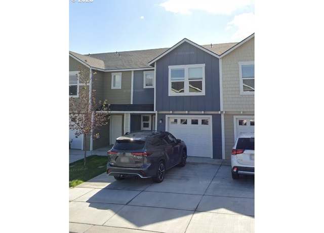 Property at 1717 NE 8th St, Hermiston, OR 97838, 3 beds, 2.5 baths