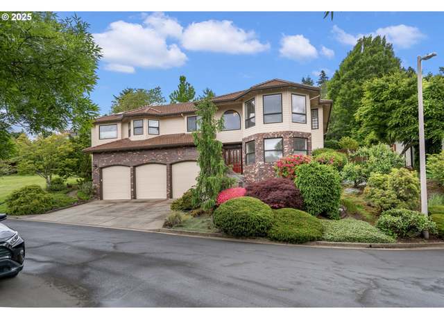 Property at 12345 SE Wagner St, Happy Valley, OR 97086, 3 beds, 2.5 baths