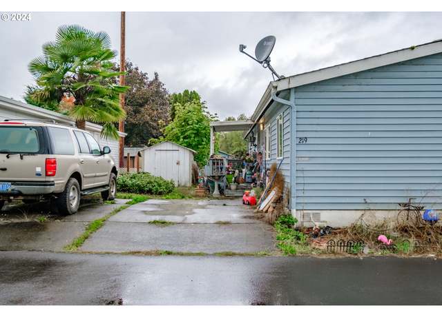 Property at 1530 Tamarack St #219, Sweet Home, OR 97386, 2 beds, 2 baths