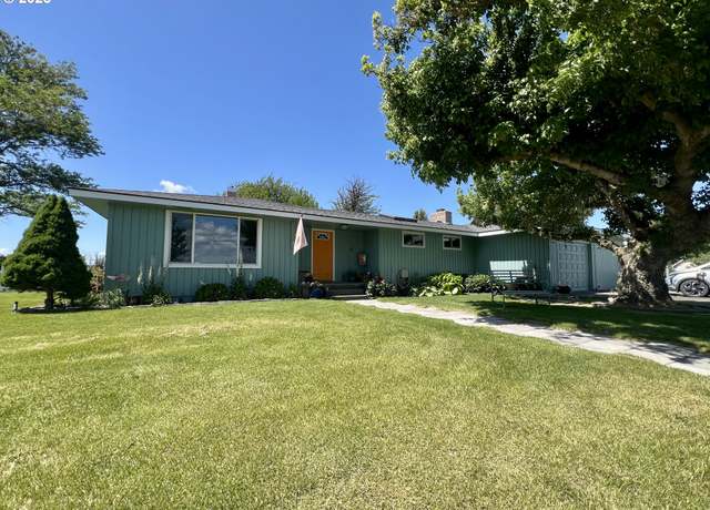 Property at 30095 Country Ln, Hermiston, OR 97838, 4 beds, 2 baths
