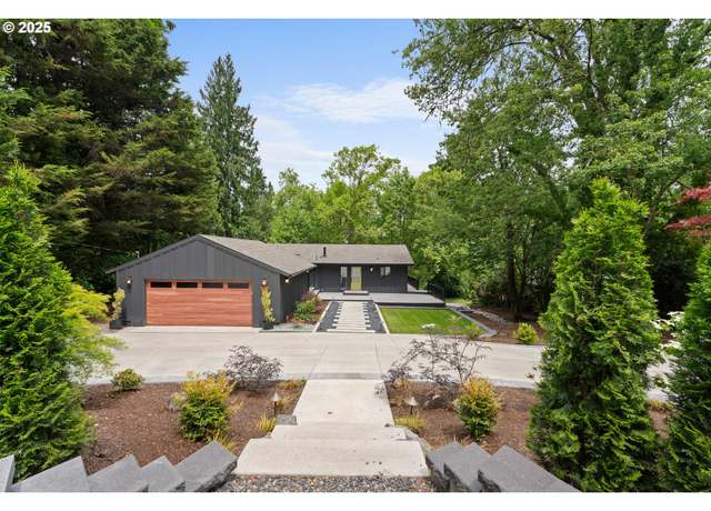 Property at 3707 SE Aldercrest Rd, Milwaukie, OR 97222, 4 beds, 2.5 baths