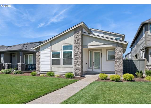 Property at 4449 SE 65th Ave, Hillsboro, OR 97123, 3 beds, 2.5 baths