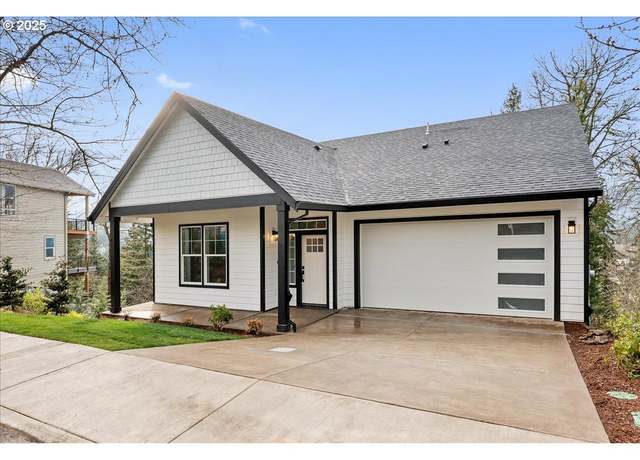 Property at 737 SE Forest Glen Rd, Estacada, OR 97023, 4 beds, 3 baths
