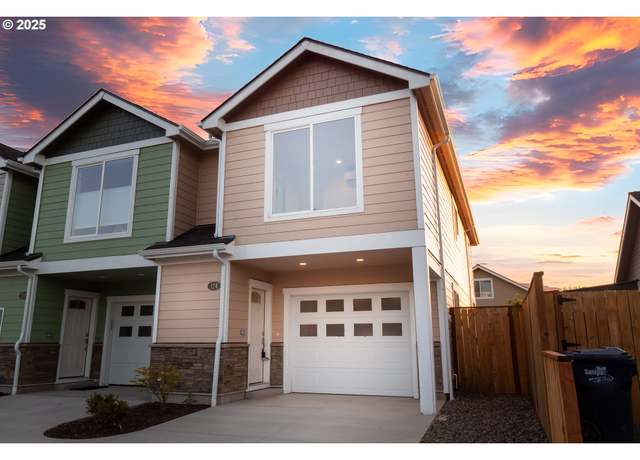 Property at 124 65th Pl, Springfield, OR 97478, 3 beds, 2 baths