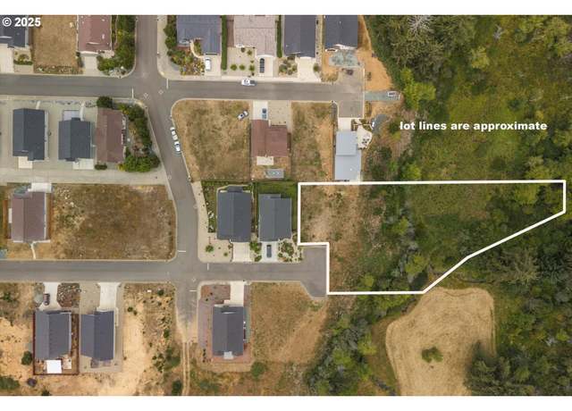 Property at 636 Seacrest Dr, Bandon, OR 97411