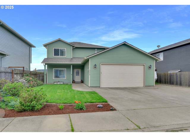 Property at 2475 S 8th St, Cottage Grove, OR 97424, 3 beds, 2.5 baths