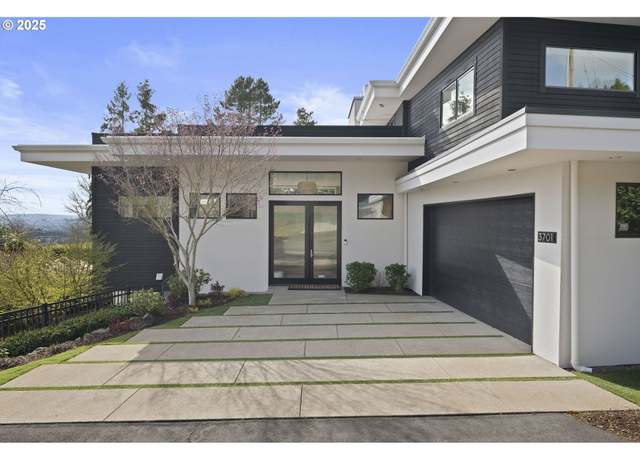Property at 3701 SW 38th Ave, Portland, OR 97221, 3 beds, 3 baths