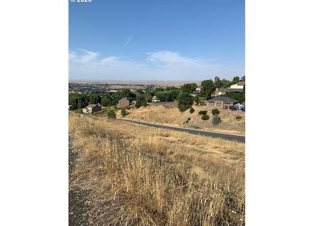 Property at 732 N Main St, Pendleton, OR 97801
