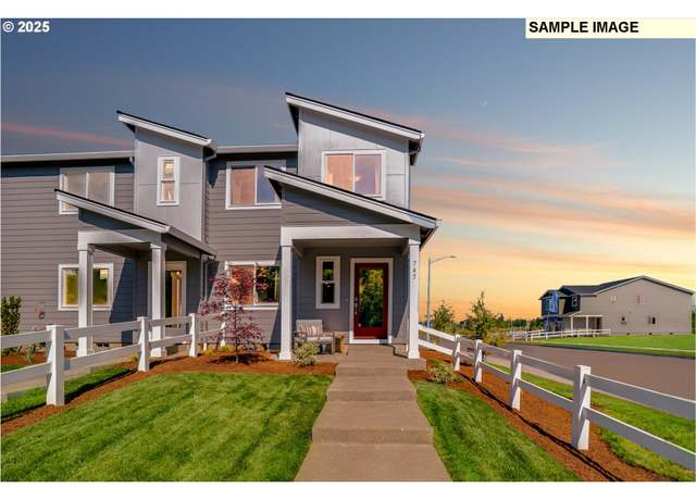 Property at 2528 Sawtelle Dr, Woodburn, OR 97071, 3 beds, 2.5 baths