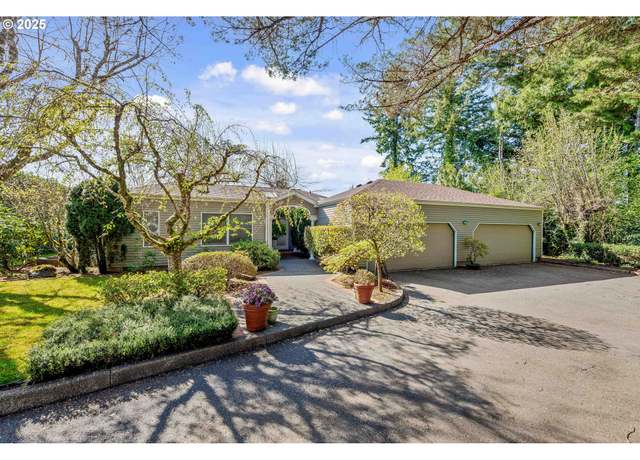 Property at 273 N Henry St, Coquille, OR 97423, 3 beds, 3 baths