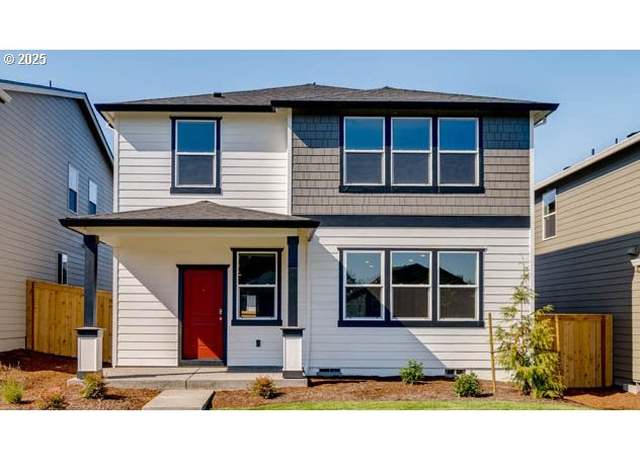 Property at 2727 Meadowlark Ave, Woodburn, OR 97071, 4 beds, 2.5 baths