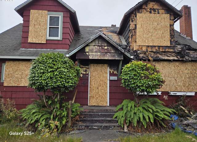 Property at 1410 Maple St, Myrtle Point, OR 97458, 4 beds, 2 baths