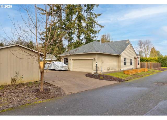 Property at 3763 NE Brogden St, Hillsboro, OR 97124, 3 beds, 2 baths