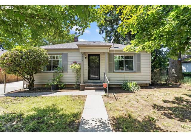 Property at 3903 SE 98th Ave, Portland, OR 97266, 2 beds, 1 bath