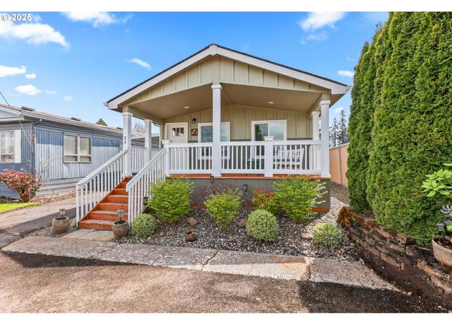 Property at 835 SE 1st Ave, Canby, OR 97013, 2 beds, 2 baths
