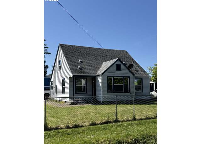 Property at 1965 D St, Springfield, OR 97477, 4 beds, 1 bath