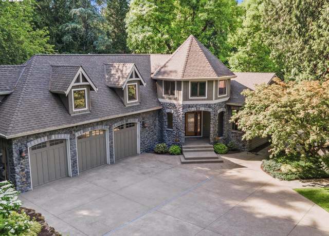 Property at 4207 SE Aldercrest Rd, Milwaukie, OR 97222, 4 beds, 2.5 baths